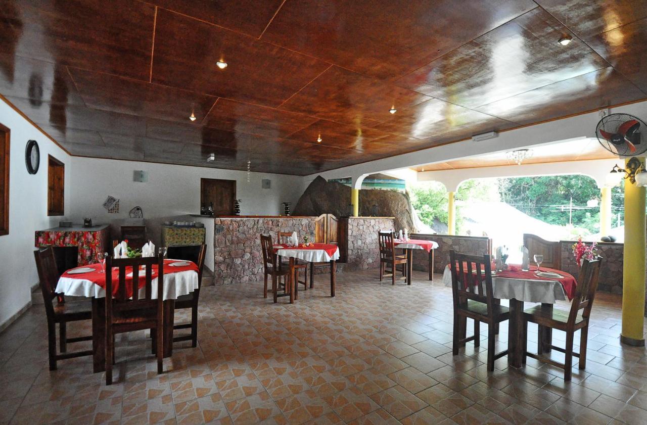 Acquario Guesthouse Anse Volbert Village Εξωτερικό φωτογραφία