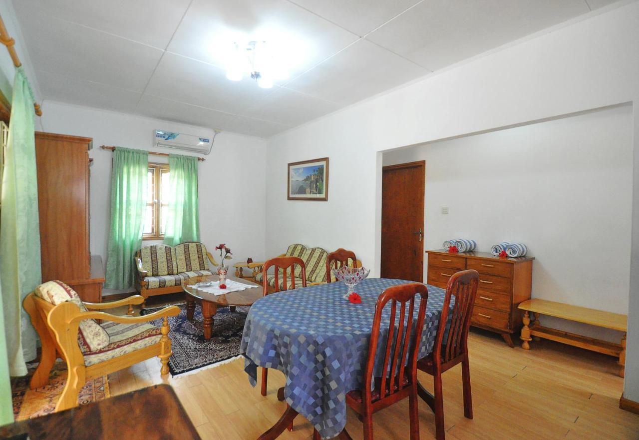 Acquario Guesthouse Anse Volbert Village Εξωτερικό φωτογραφία