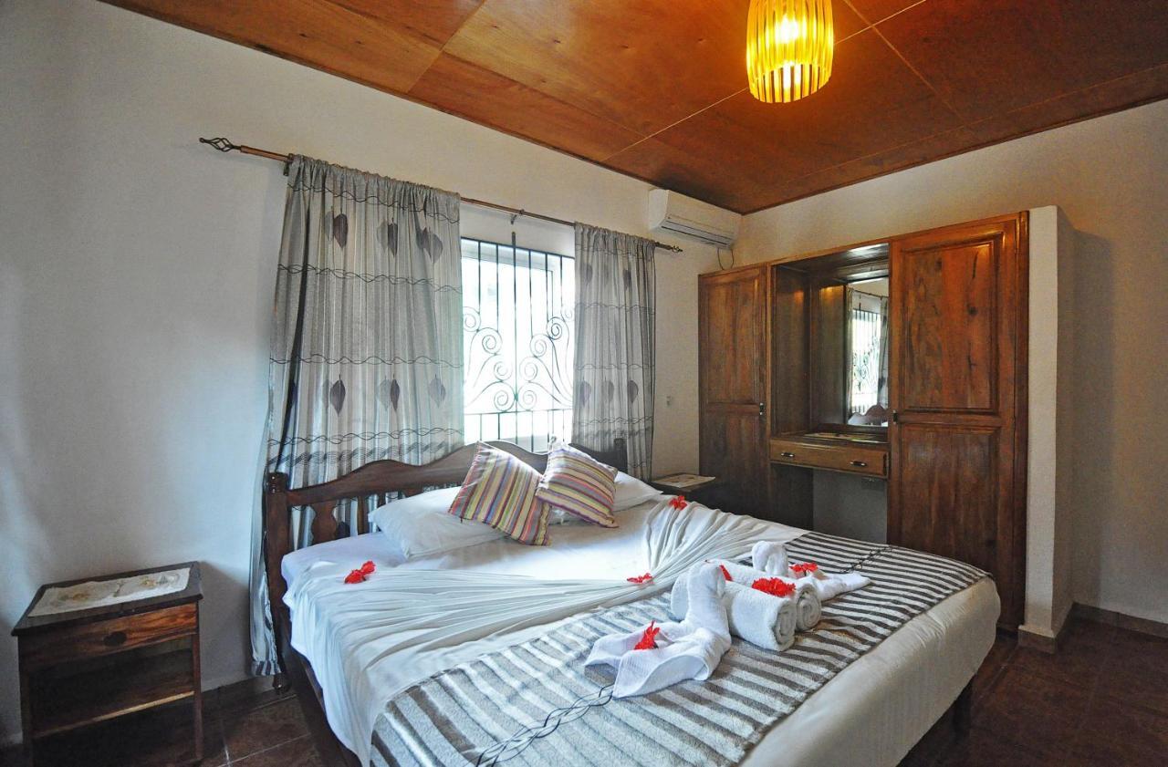 Acquario Guesthouse Anse Volbert Village Εξωτερικό φωτογραφία